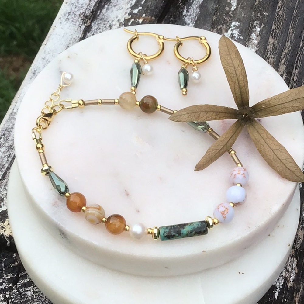 African Turquoise, fresh perl,hematite